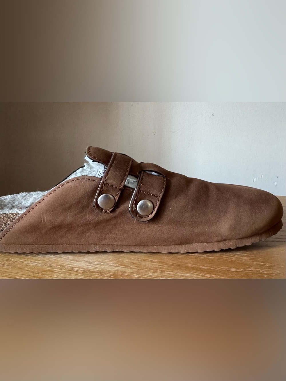 Slip-On Comfortable Clogs - Picture 4 of 7